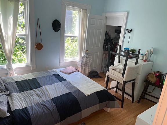 3rd image of 5 Dalrymple St #1