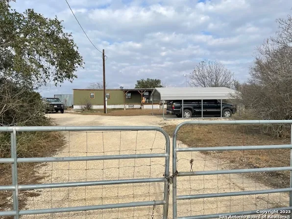 2386 Deer Valley Ranch RD, Uvalde, TX 78801