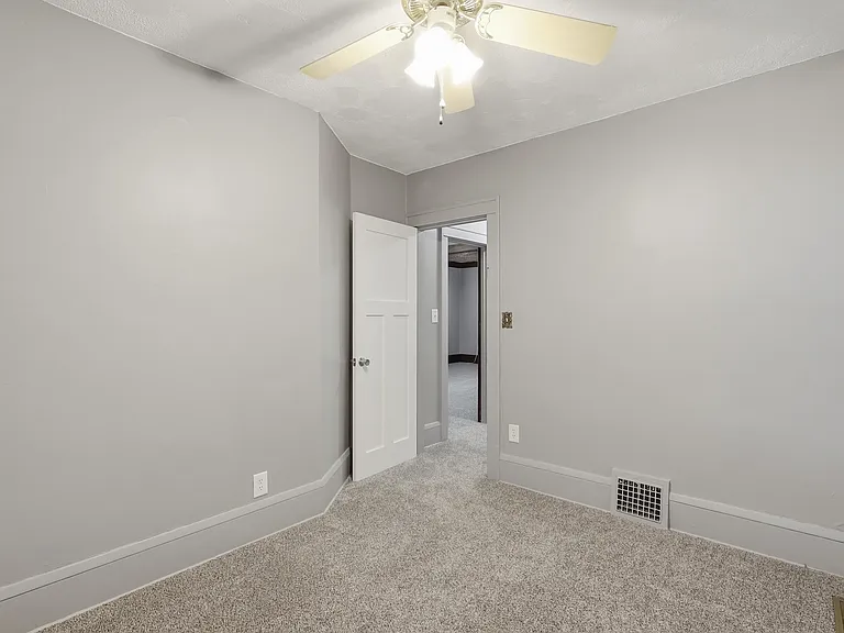 936 Galtier St #1 — Photo 21
