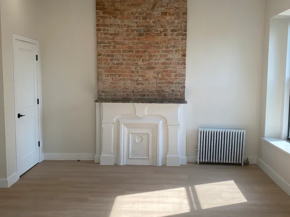 76 Fourth Avenue image 1 of 17