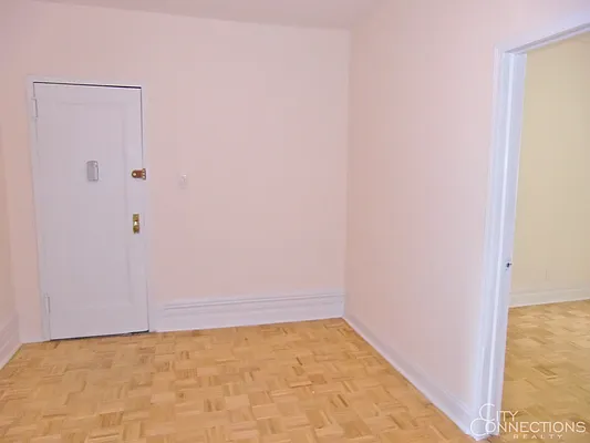 Rented by City Connections Realty | media 19