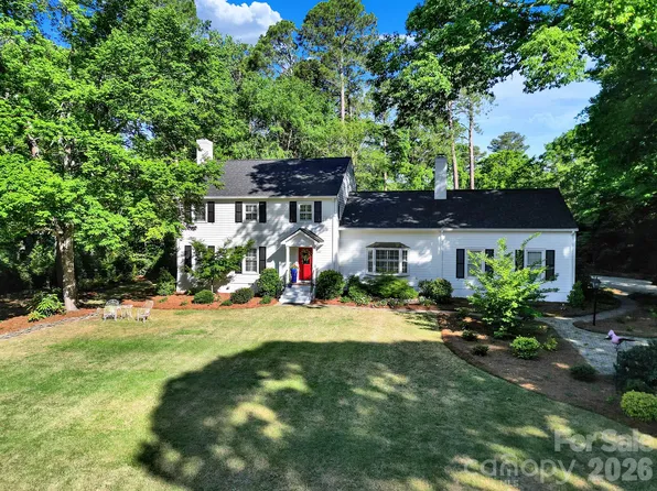 537 Briarwood Rd, Lancaster, SC 29720
