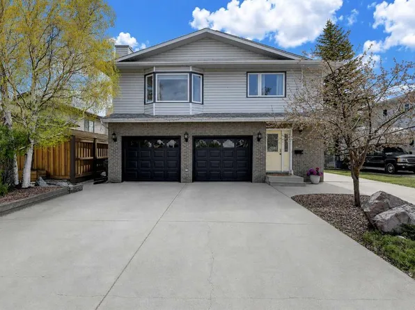 8917 NW 102nd Ave, Grande Prairie, AB T8X 1E9