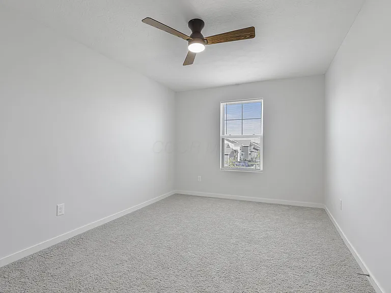 758 Leslie Dr — Photo 41