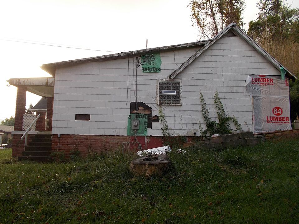 2nd image of 1518 Summitt St