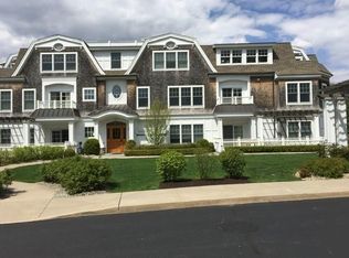 101 Main St #1303, Stonington, CT 06378