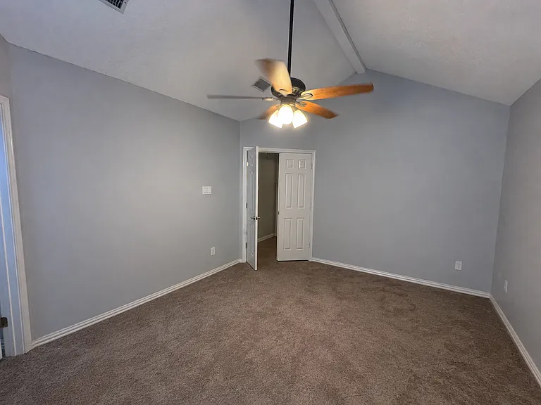 649 Albrook Dr — Photo 19
