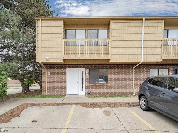 691 Carroll St, Akron, OH 44304