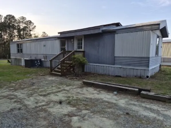 76 Kacey Ln, Lawrenceville, VA 23868