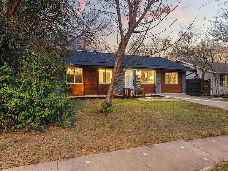 6904 Cherry Meadow Dr — Photo 2