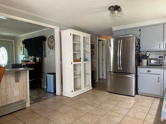 4th image of 388 Swain Road