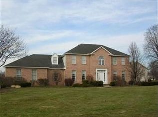 5365 Cloisters Dr, Canfield, OH 44406