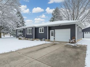 2463 Austin Rd, Owatonna, MN 55060