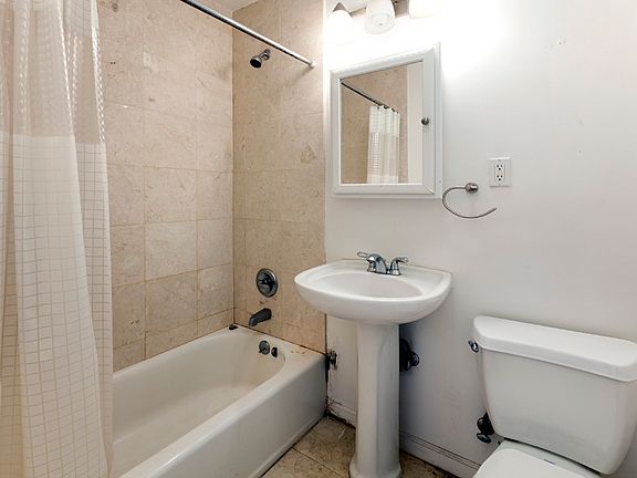 3rd image of 2648 Gough St