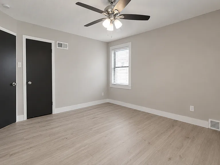 6266 Nottingham Avenue — Photo 9