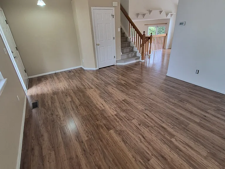427 Hudson Ct — Photo 5