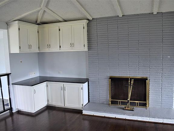 5th image of 7015 Woodhill Dr