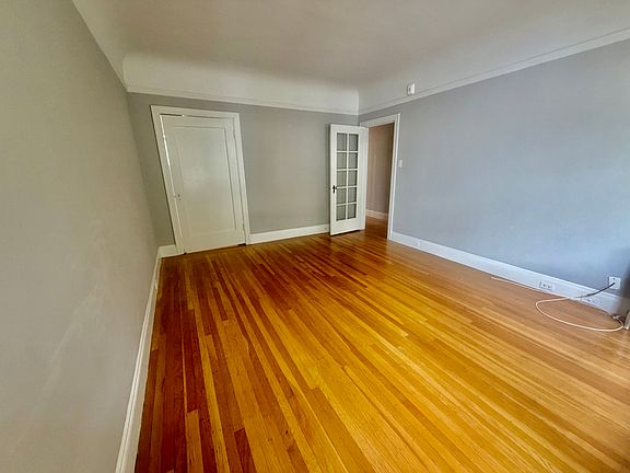2nd image of 3565 Fillmore St #108