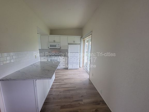 2nd image of 1101 W Margaret St #1115-B