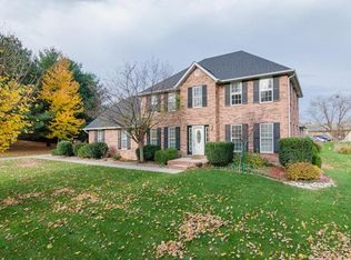 3 Ginger Crest Dr, Glen Carbon, IL 62034
