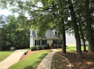 1508 Bethesda Woods Ln, Clemmons, NC 27012