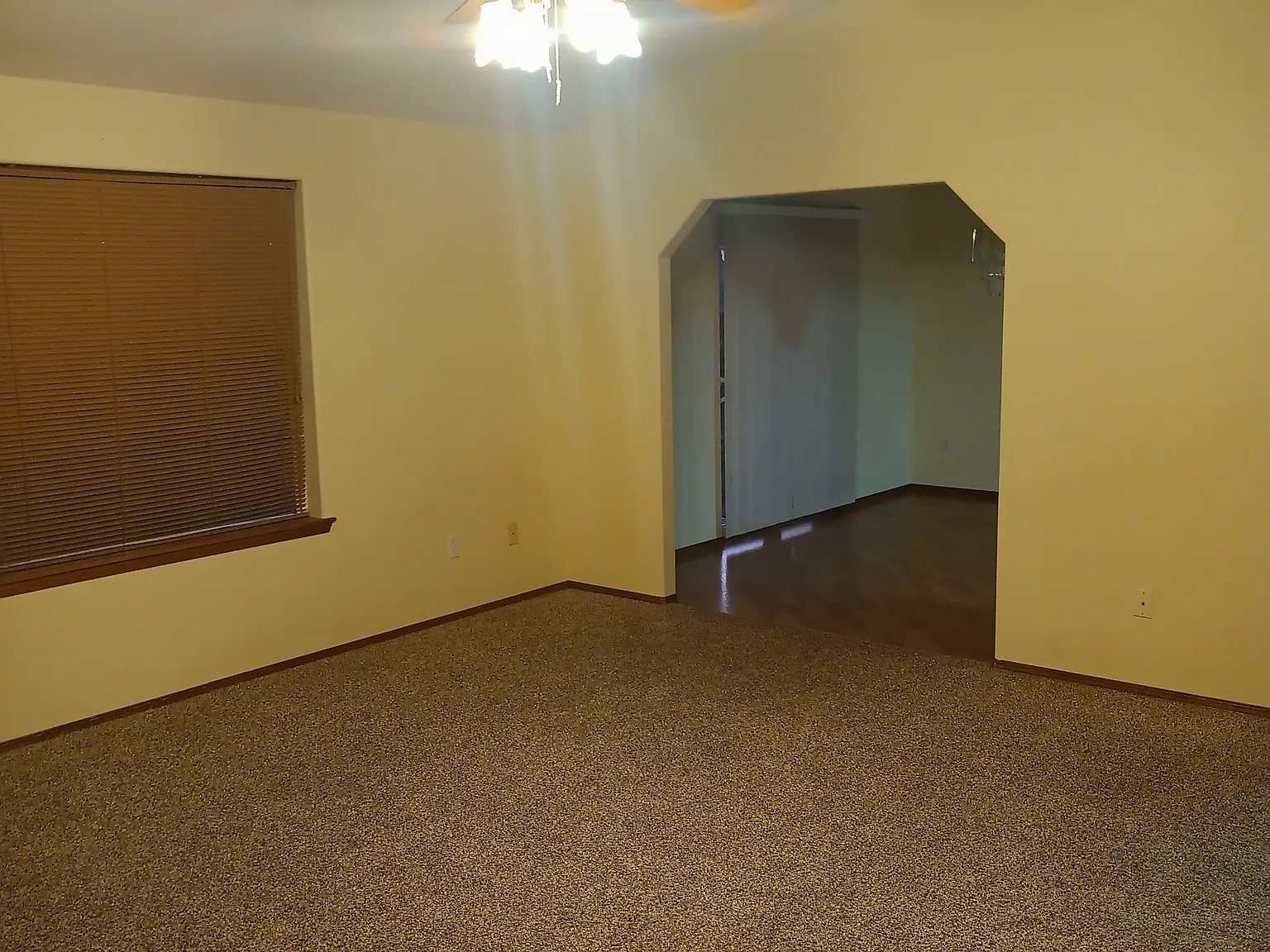 3 bed, 1282 sqft, $2,100 — Photo 3