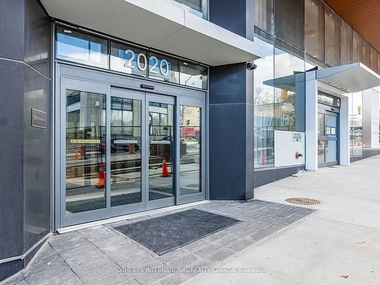 2020 Bathurst St #1221 — Photo 21