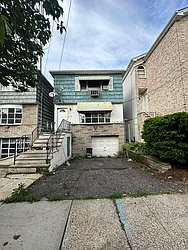 276 Chapel Avenue