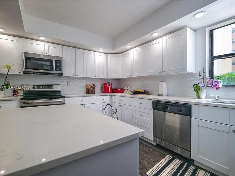7200 Radice Ct #309 — Photo 14
