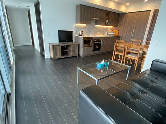 3rd image of 17 Bathurst St #1702