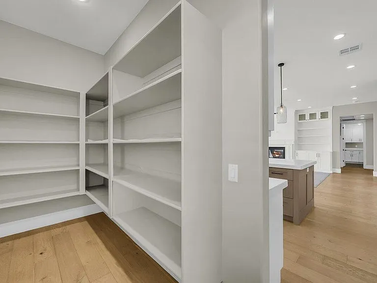 4159 S 490 E — Photo 15