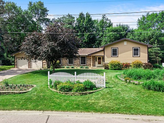 2nd image of 331 Sunset Ln N