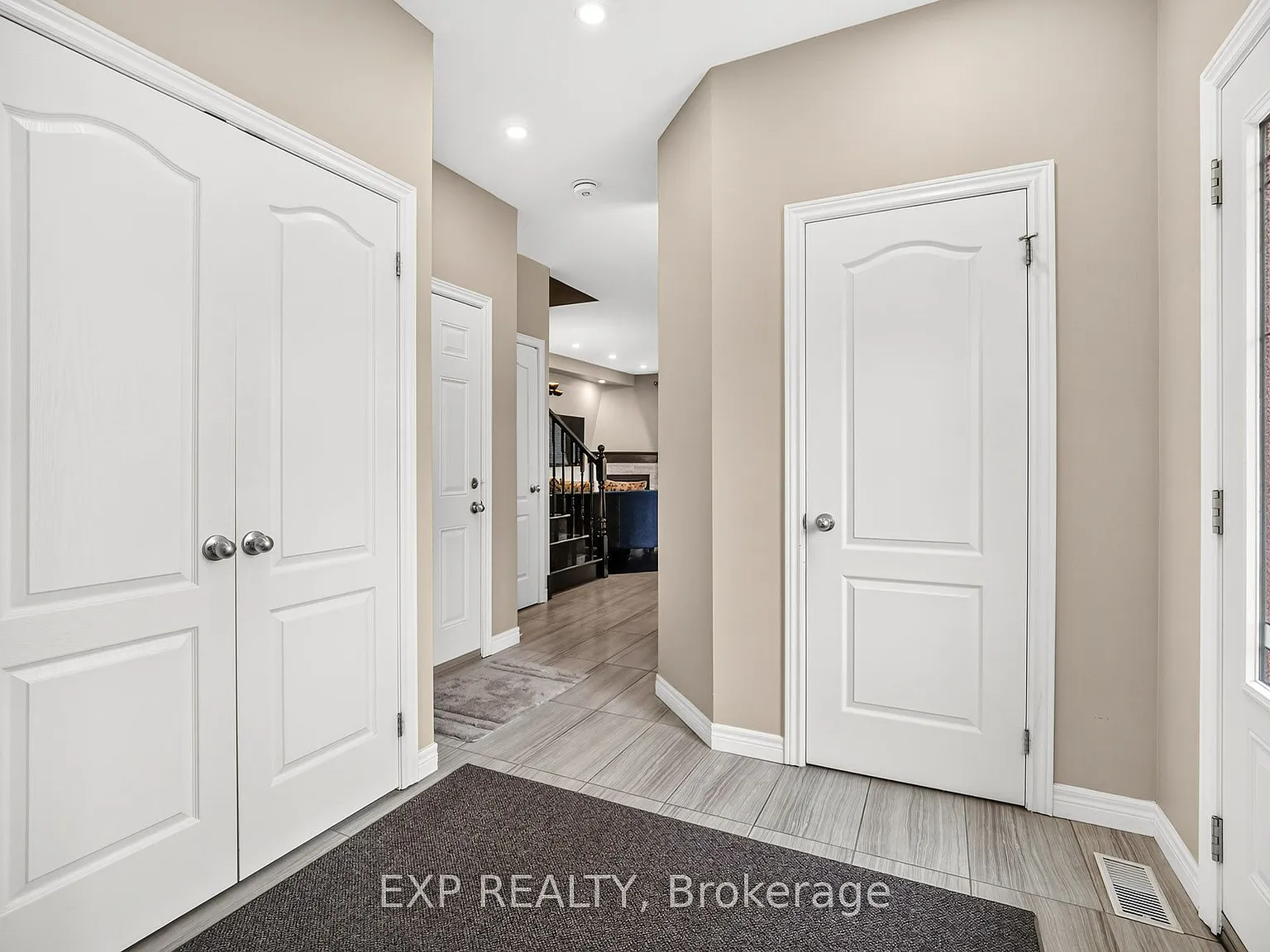 3 bed, $3,000 — Photo 4