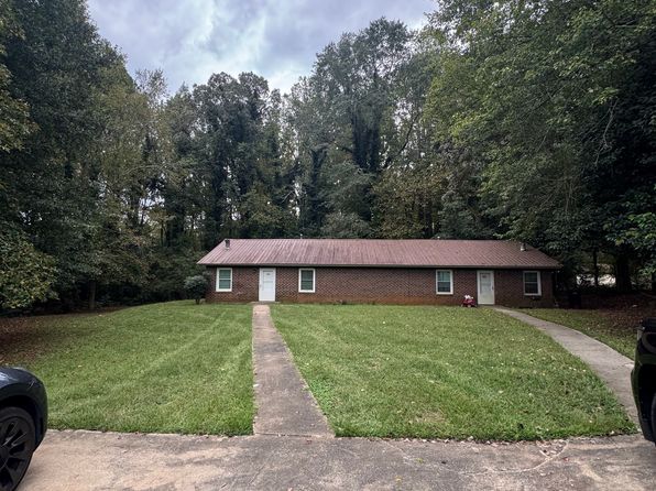 152-154 Maplewood Ln