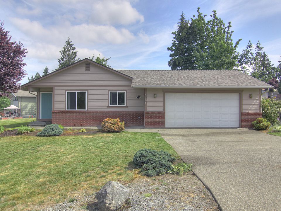 1st image of 9725 32nd St E