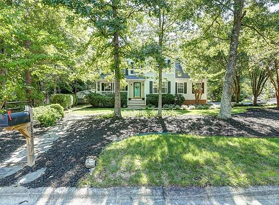4th image of 2801 Cody Pl