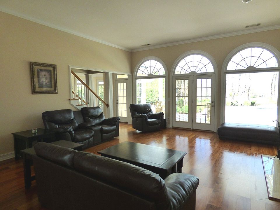 1st image of 4216 Edgeworth Dr