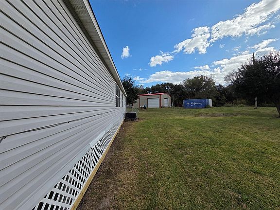 4th image of 17011 Park Rd