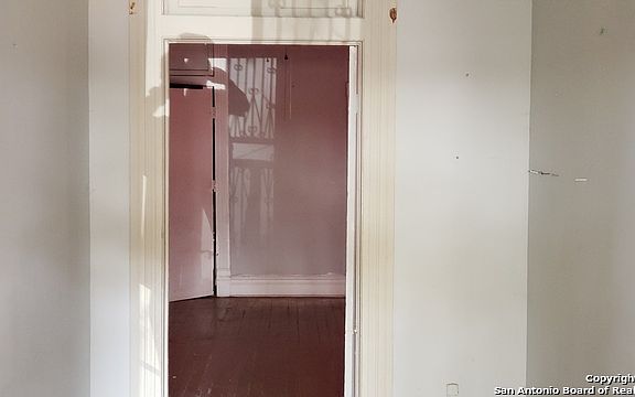 5th image of 94 Lewis St