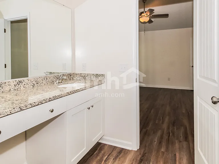 999 Jt Westfield Dr — Photo 10