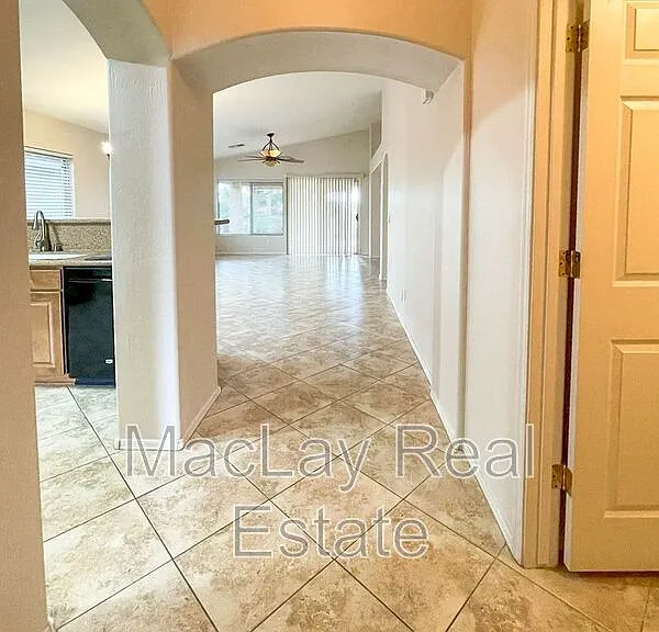 23143 W Lasso Ln — Photo 2