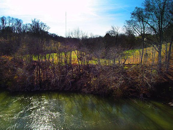 3rd image of 213 Waters Edge Way