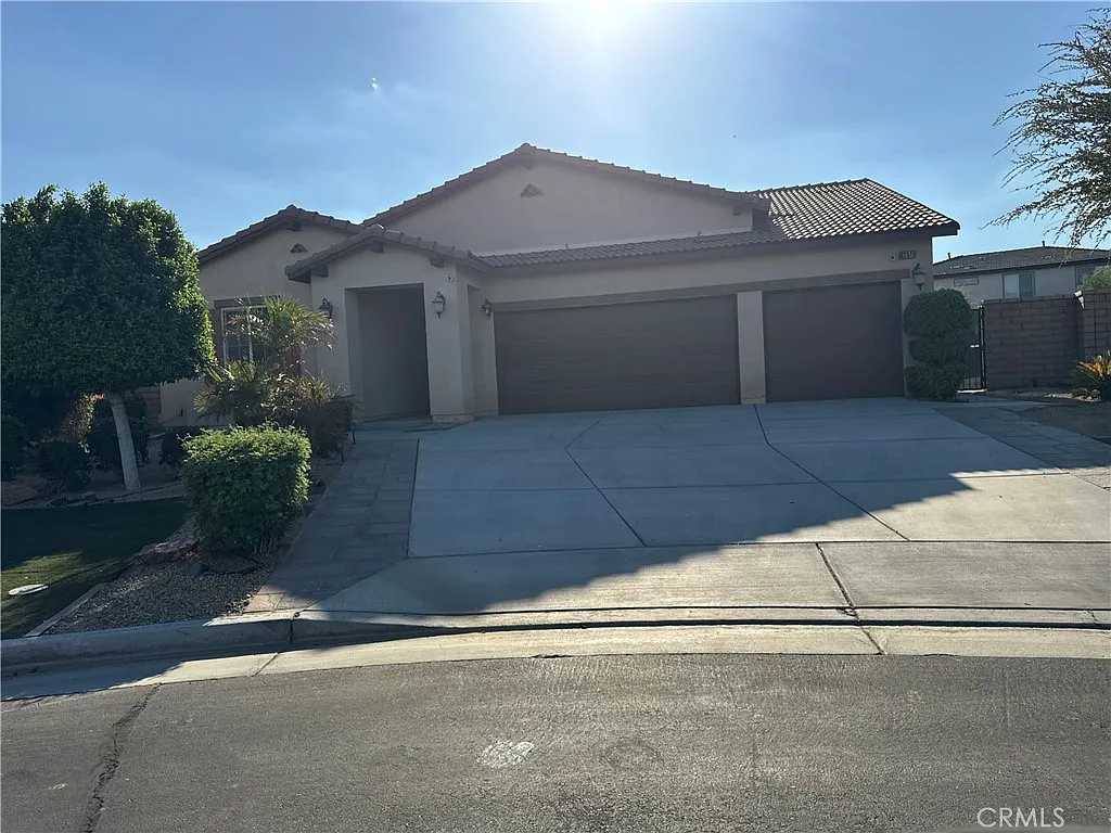 3 bed, 2798 sqft, $3,850 — Photo 1