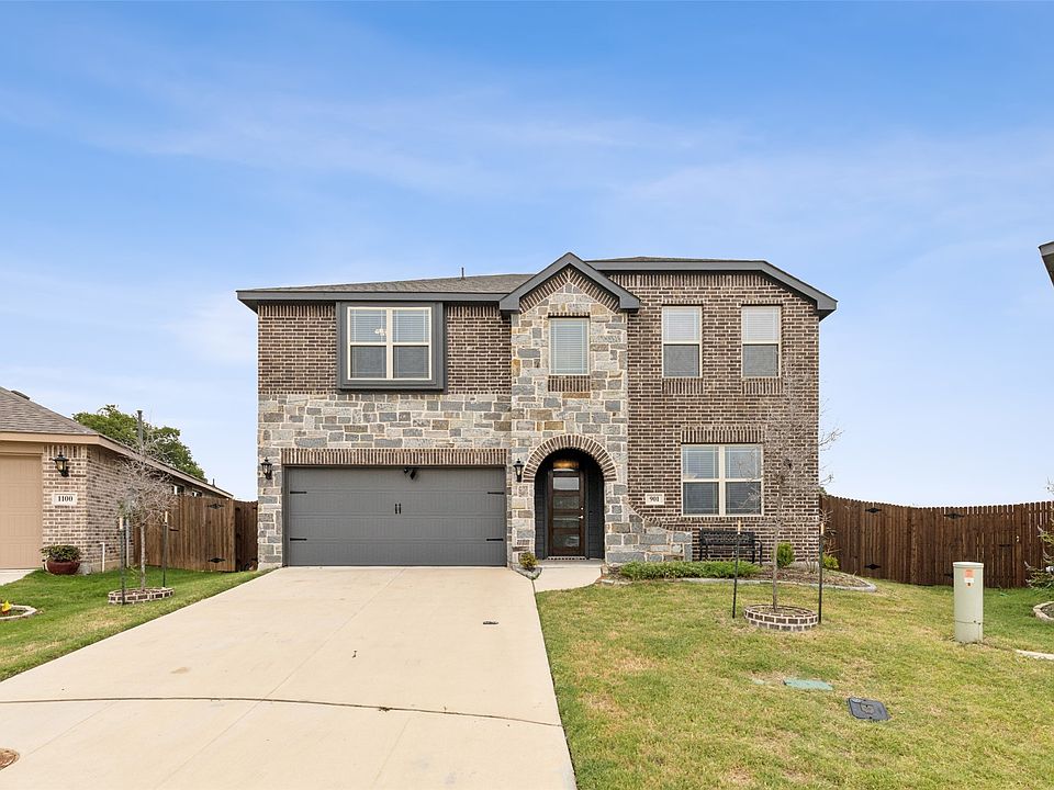 1st image of 901 Amberwood Dr