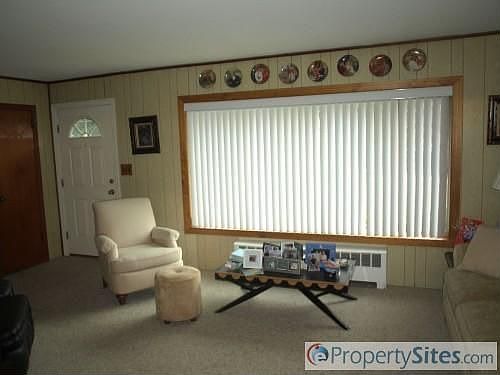 5th image of 10 Maple Ln