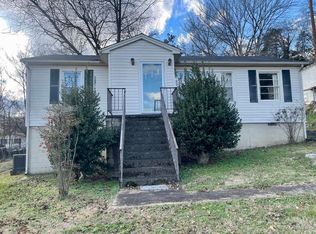 215 Mountain St, Stevenson, AL 35772