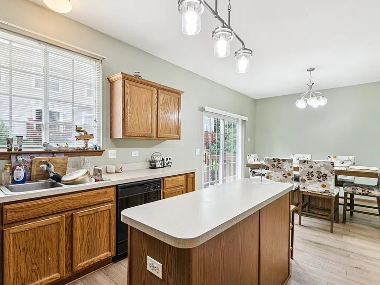 515 Declaration Ln — Photo 12