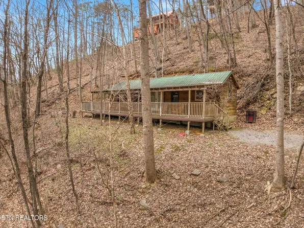 1005 Lily Ct, Sevierville, TN 37876