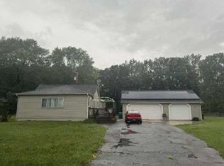 27596 Newcastle St, Romulus, MI 48174