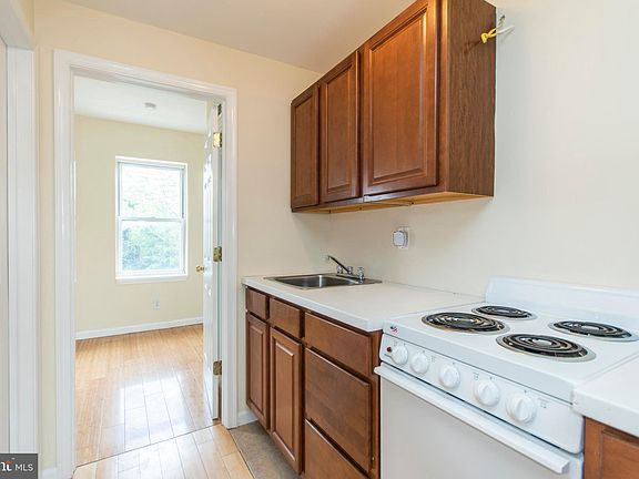 5th image of 1616 N Willington St Floor 3